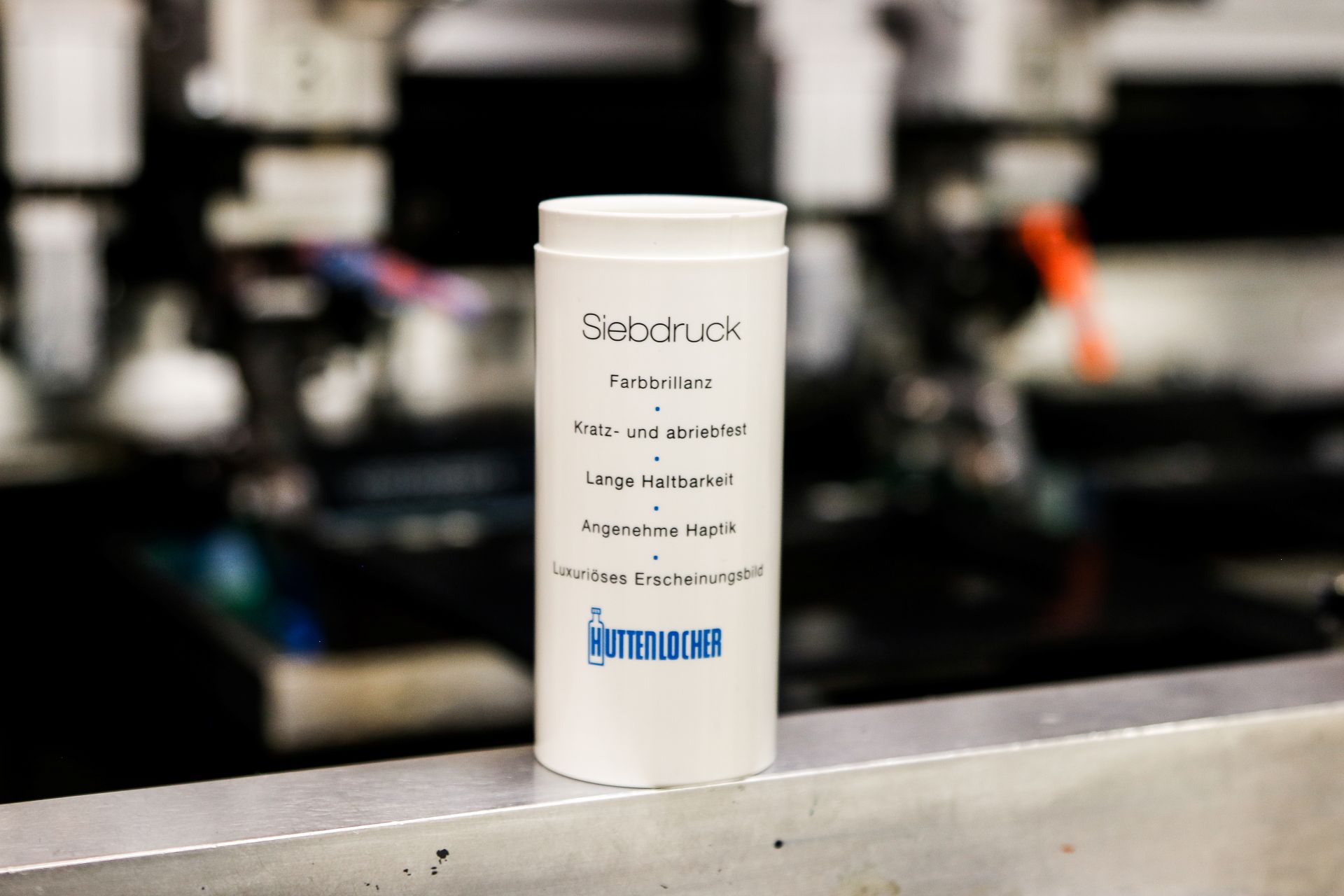 Packmittel mit Siebdruck Aufdruck vor der Maschine